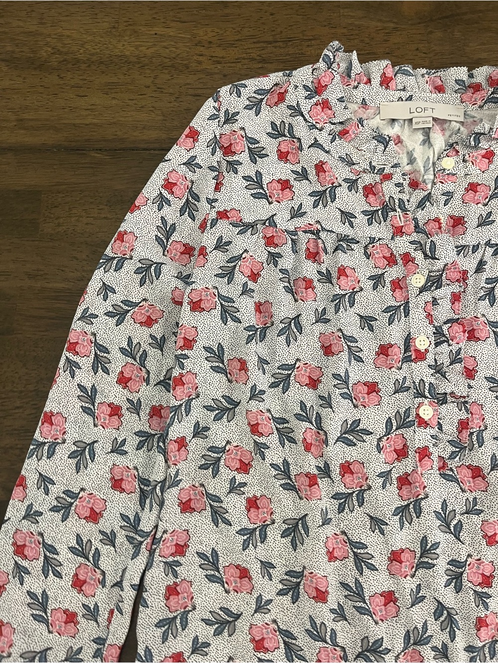 LOFT White Floral Ruffle Henley Mixed Media Blouse with Pink Flowers Sz XSP Top - Picture 5 of 8